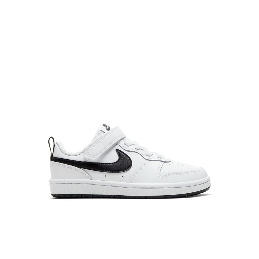 Nike con strappo e lacci Clearance