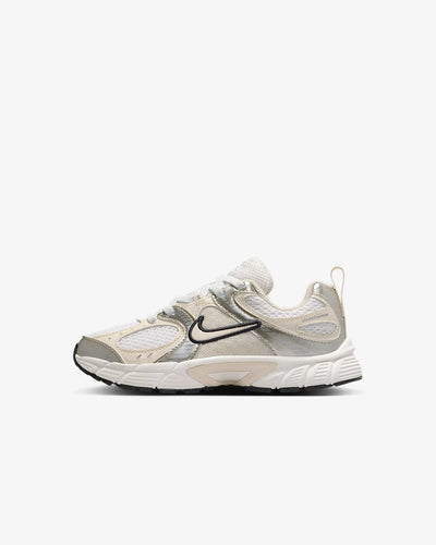 HQ6412-102 - Scarpe - Nike