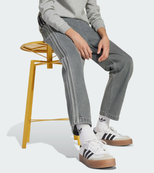 JV7802 - Pantaloni - Adidas