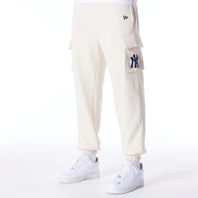 60564872 - Pantaloni - New Era