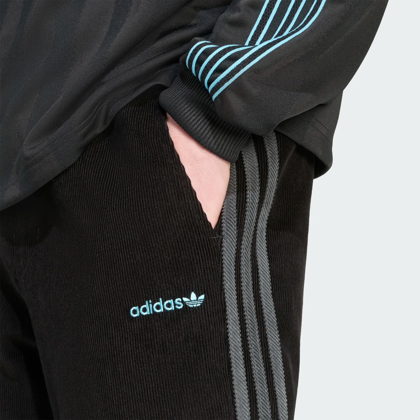 JX3107 - Pantaloni - Adidas