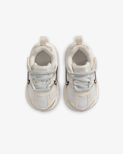 HQ6413-102 - Scarpe - Nike
