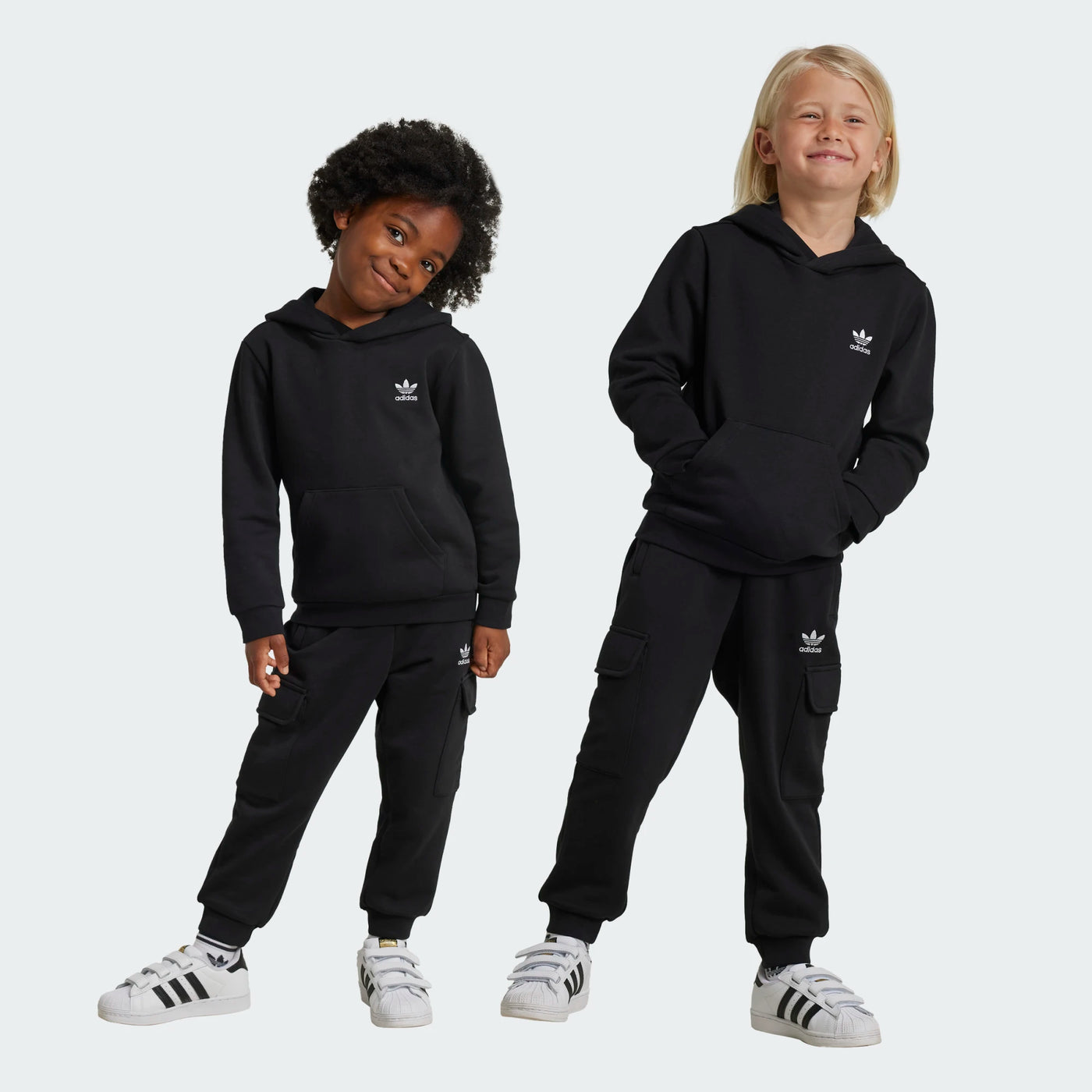 IW1019 - Completi - Adidas