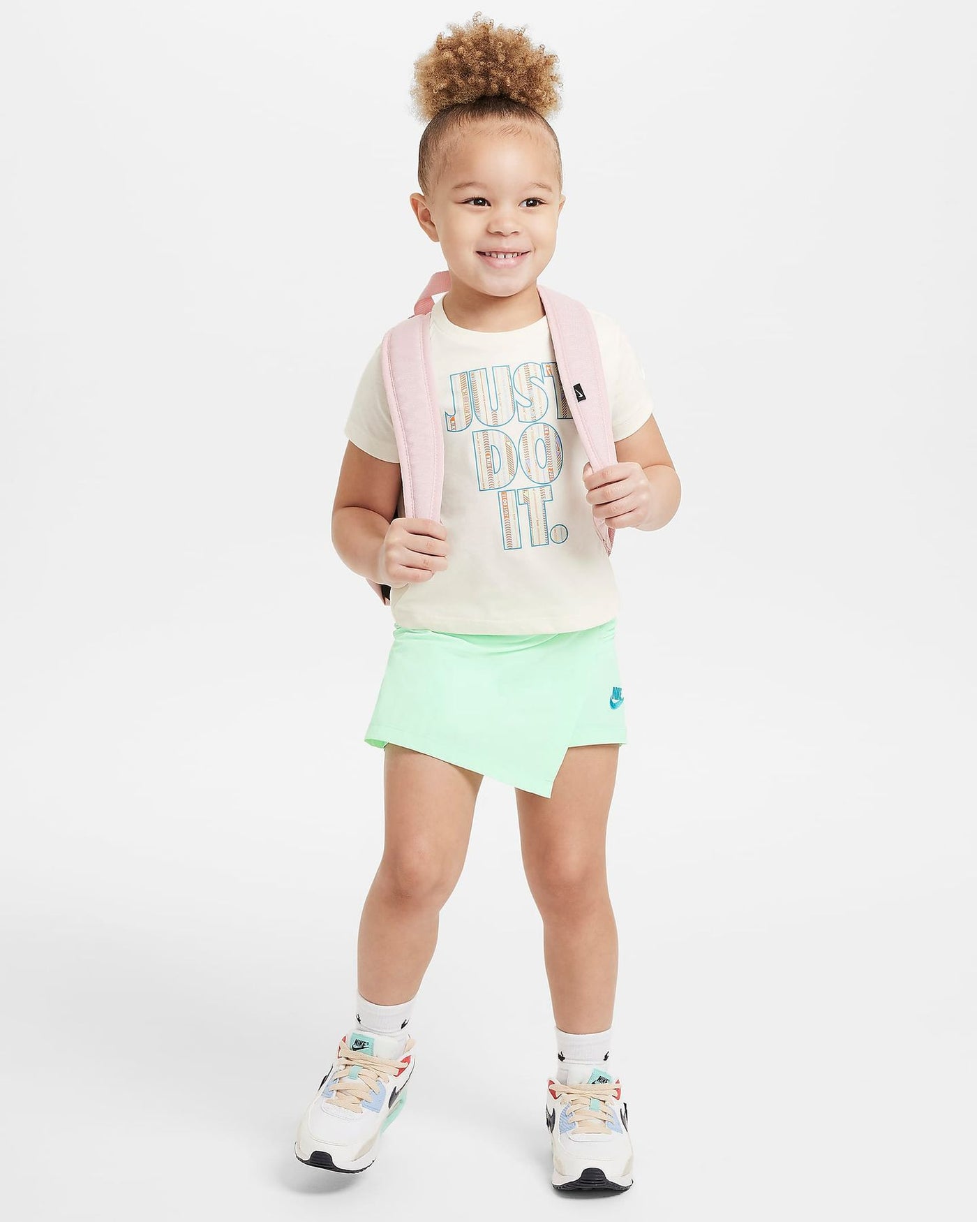 16M002-E2E - Completi - Nike