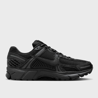 BV1358-003 - Scarpe - Nike