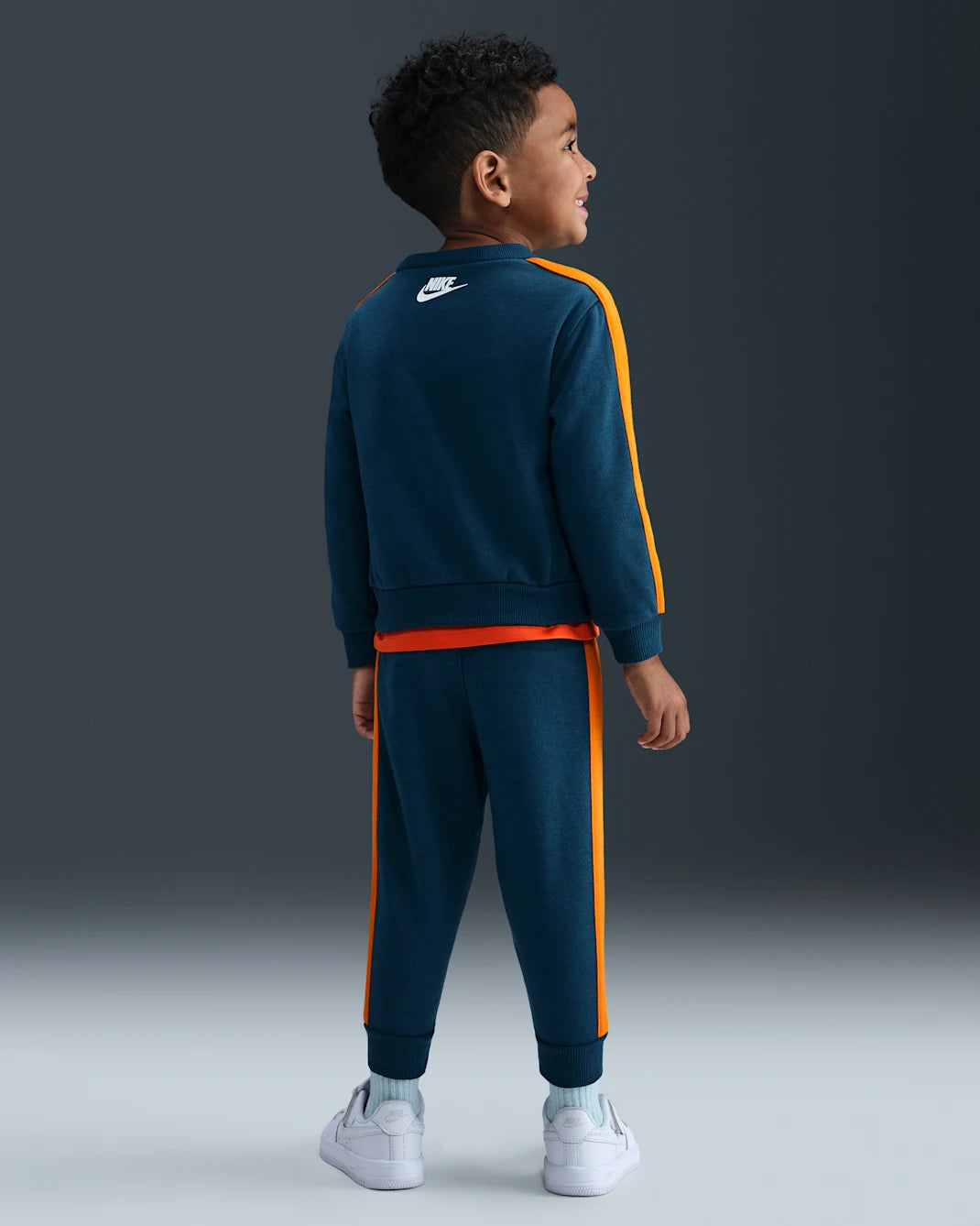 86N497-U48 - Completi - Nike