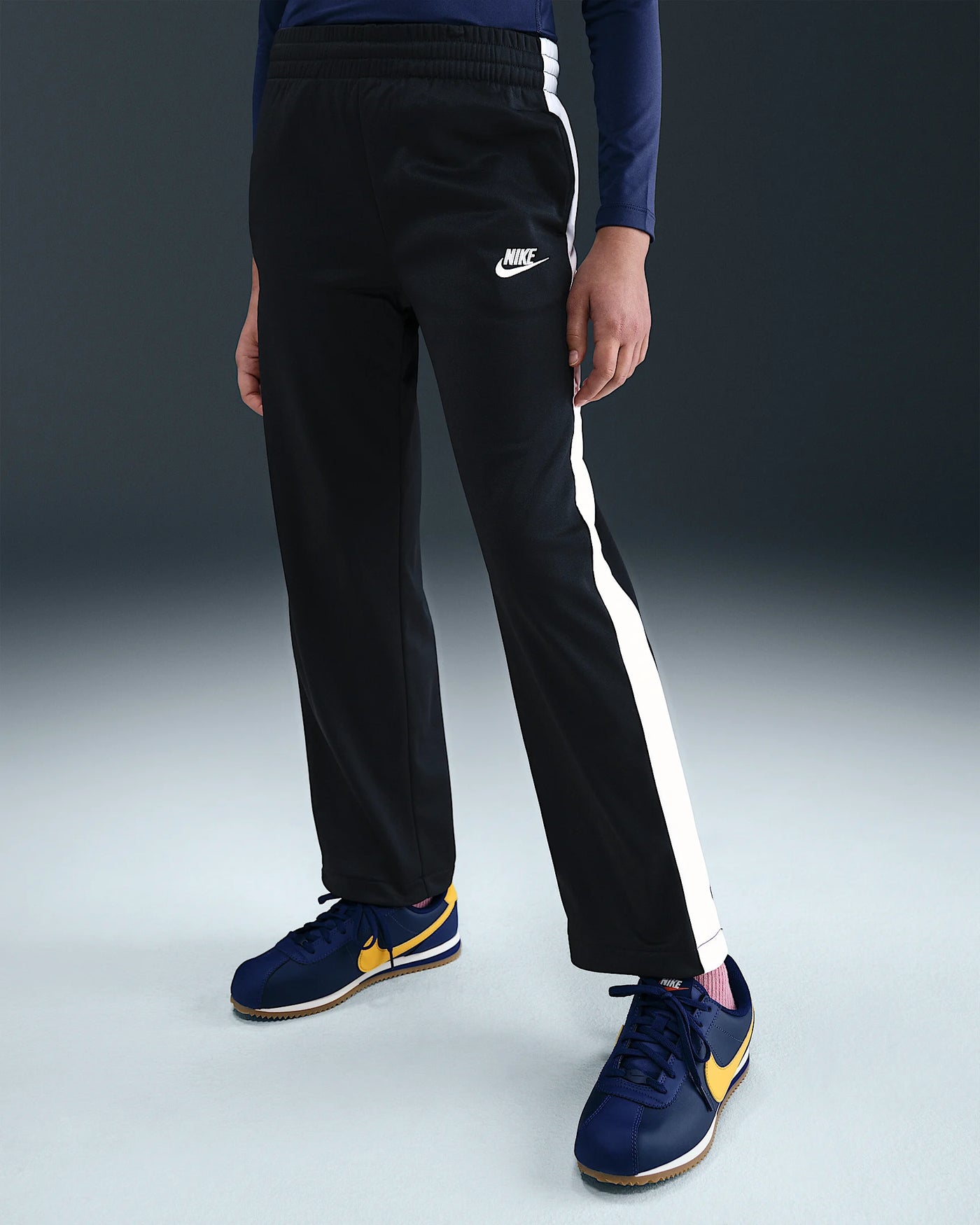HQ9316-010 - Tute - Nike