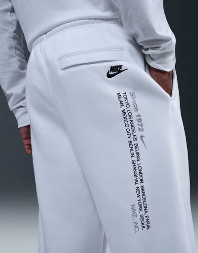 IM8323-100 - Pantaloni - Nike