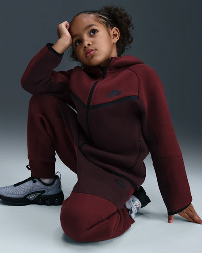 86M880-RD0 - Tute - Nike