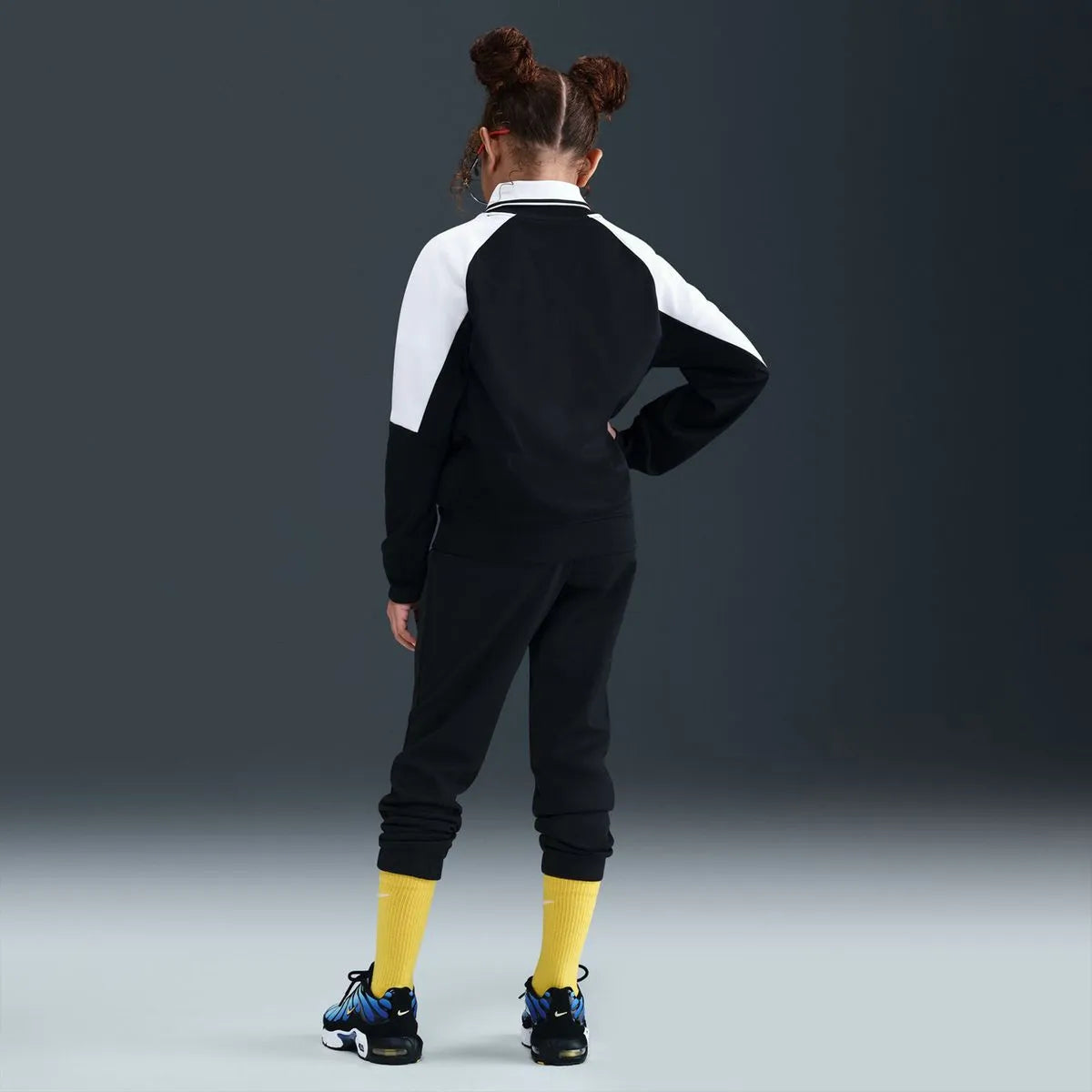HQ9317-010 - Tute - Nike
