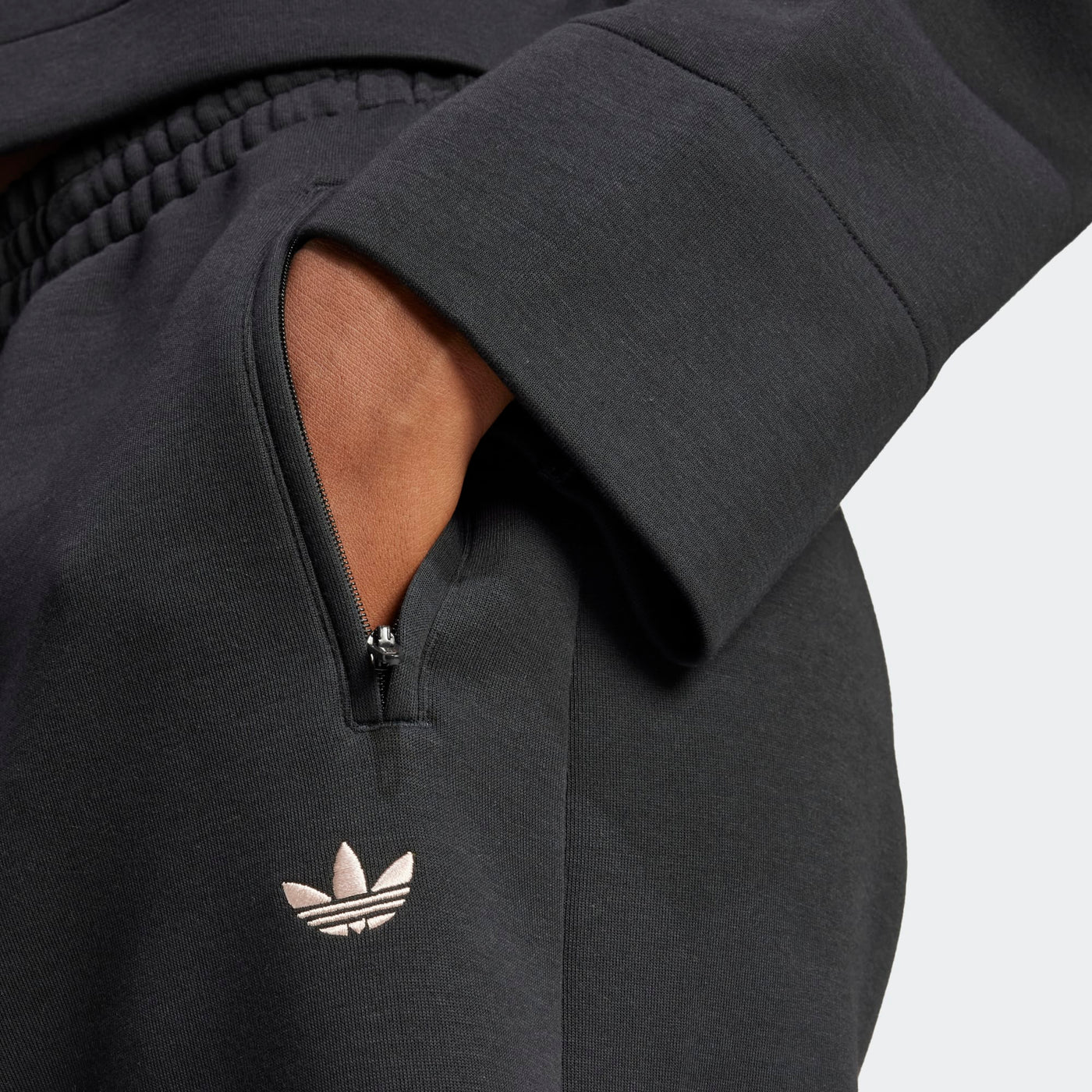JJ0941 - Pantaloni - Adidas