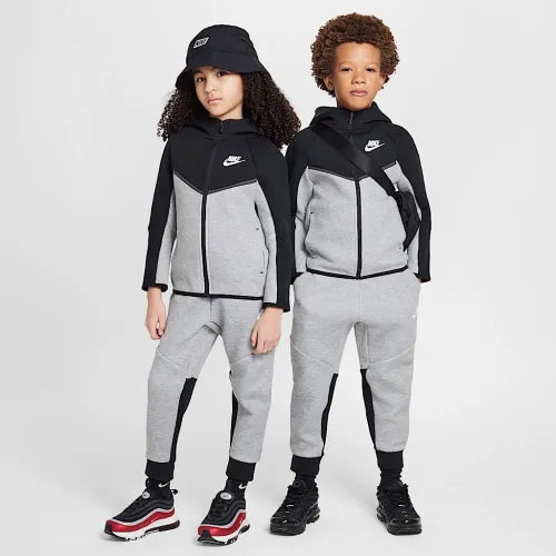 86M880-G0E - Tute - Nike