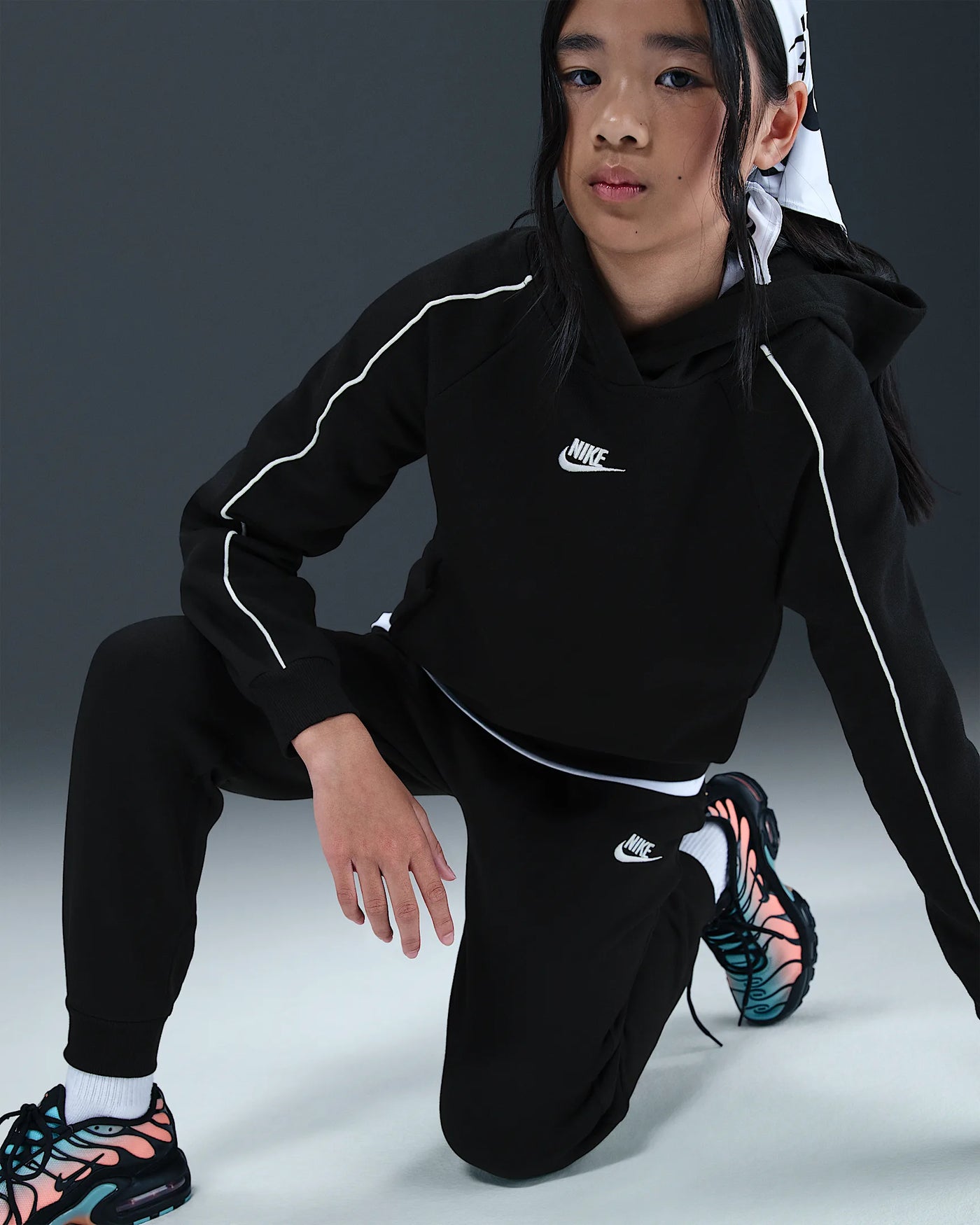 HQ9318-010 - Tute - Nike