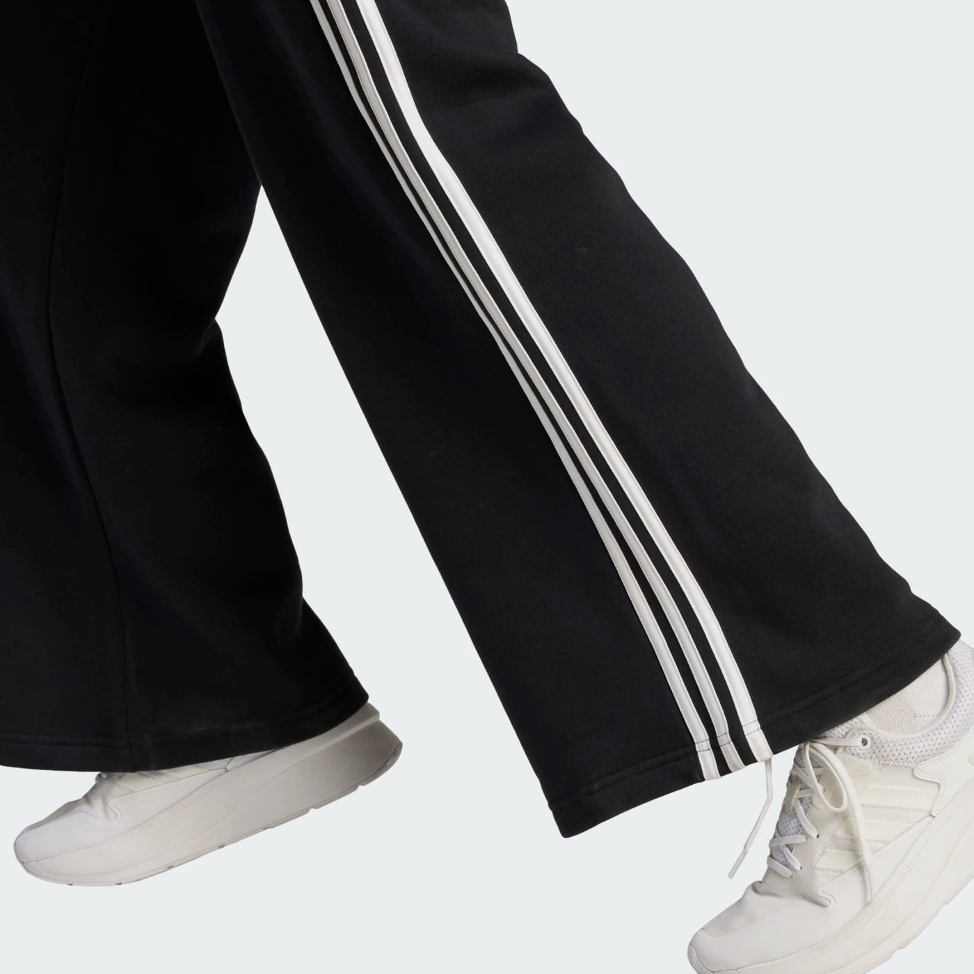 HZ5747 - Pantaloni - Adidas