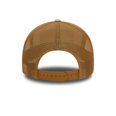 CAPPELLO TRUCKER NEW ERA PATCH BEIGE NEW ERA UOMO