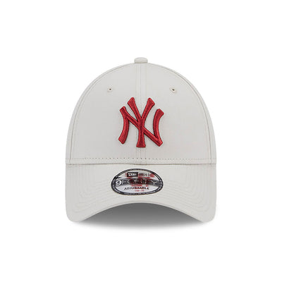 CAPPELLO 9FORTY REGOLABILE NEW YORK YANKEES LEAGUE ESSENTIAL GRIGIO CHIARO NEW ERA UOMO