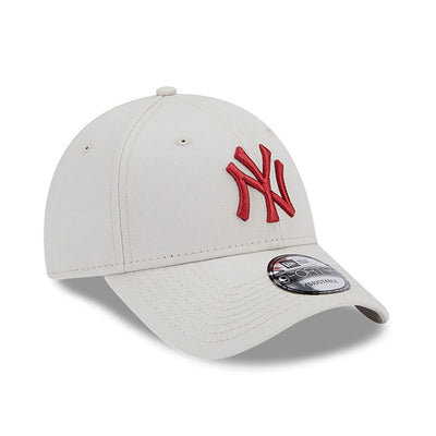 CAPPELLO 9FORTY REGOLABILE NEW YORK YANKEES LEAGUE ESSENTIAL GRIGIO CHIARO NEW ERA UOMO